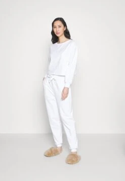 Anna Field Pyjama - Off White 9 Anna Field Pyjama - Off White -Anna Field 07bbd89d8cae4913be498856f348fe12