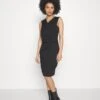 DRAPPED NECKLINE SMART BODYCON SLEEVELESS MINI DRESS - Jerseykleid - Black 2 DRAPPED NECKLINE SMART BODYCON SLEEVELESS MINI DRESS - Jerseykleid - Black -Anna Field 172e59578b62453284a60ba5da8b6274