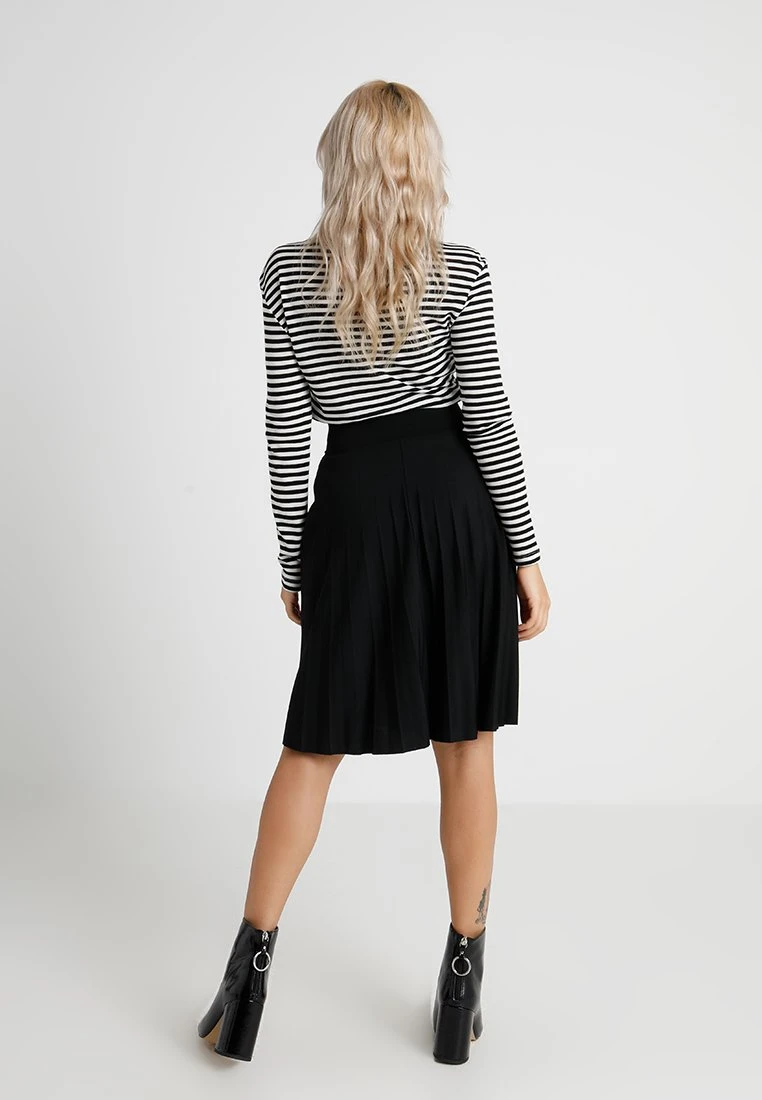 A-Linien-Rock - Black 5 A-Linien-Rock - Black – Bild 3