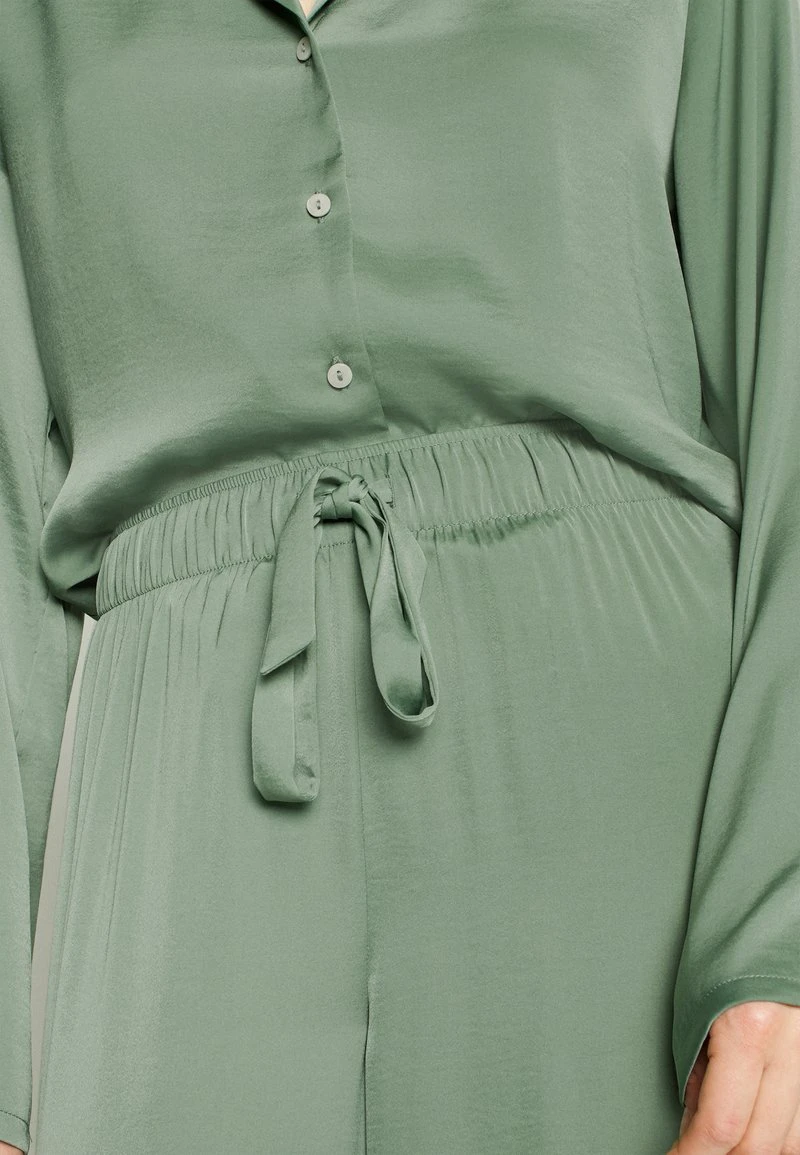 Anna Field Nachtwäsche Set - Khaki 7 Anna Field Nachtwäsche Set - Khaki – Bild 5