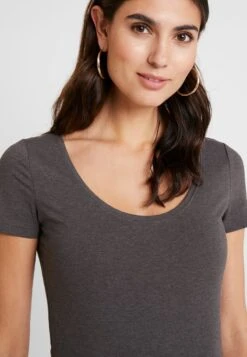 Anna Field 3 PACK - T-Shirt Basic - White/black/dark Grey 12 Anna Field 3 PACK - T-Shirt Basic - White/black/dark Grey -Anna Field 8d73753d686e4e7eb30522402290ce73