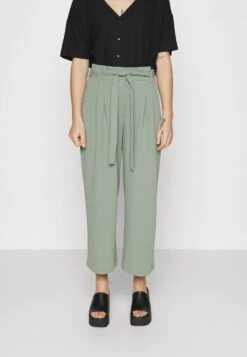 CIRCULAR PETITE - Stoffhose - Green 13 CIRCULAR PETITE - Stoffhose - Green -Anna Field 8e3dcdf368ae455c84e0934f637ece9f 1