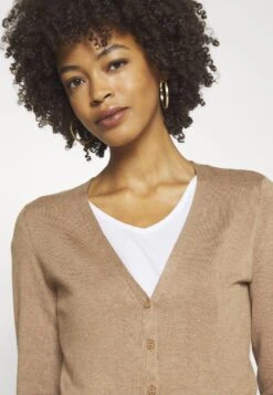 Anna Field Strickjacke - Camel 12 Anna Field Strickjacke - Camel -Anna Field b7e76a0d24114d6d9571611fad048437