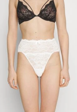 Anna Field 5 PACK - String - Red 12 Anna Field 5 PACK - String - Red -Anna Field c5111b68e75a4a1db36fc7df1394860a