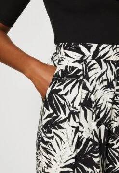 Anna Field Shorts - Black/off-white 11 Anna Field Shorts - Black/off-white -Anna Field ed4ea5b74138457188b6f733ef8869e5